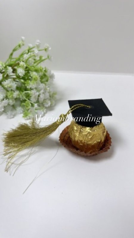 طاقية صغيرة لتزيين 🎓